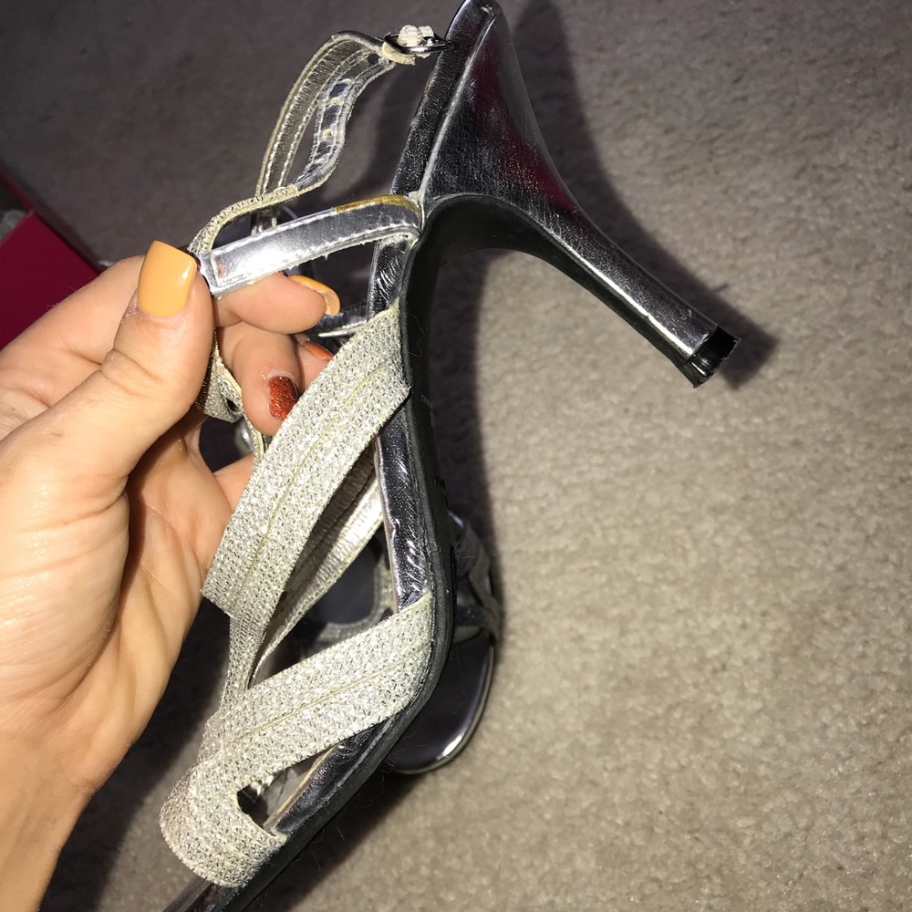 S 7.5 heels - Picture 2 of 3